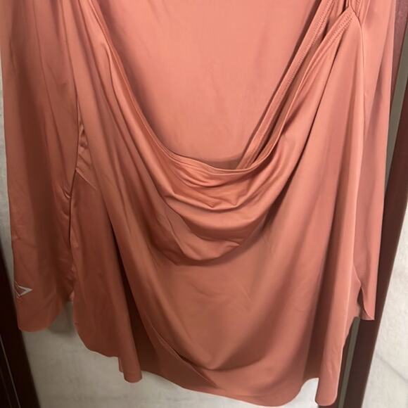 GYMSHARK LASER CUT TANK SIZE XL - Picture 4 of 8